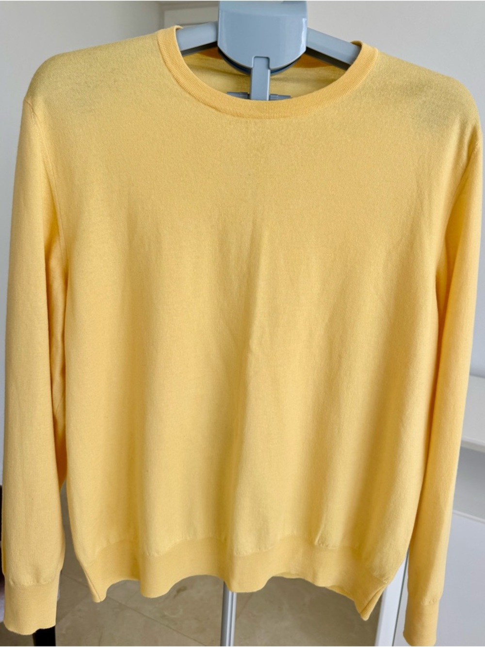 FERU Italy Men's Crewneck Sweater in Pale Yellow, could be Unisex, L